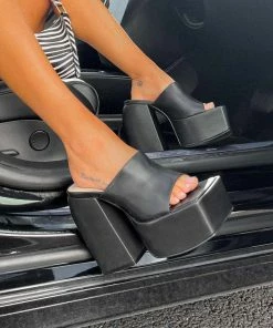 NDS ASHLYN Super Chunky Platform Heels - Black SHOES