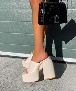 NDS SHOES ASHLYN Super Chunky Platform Heels - Nude