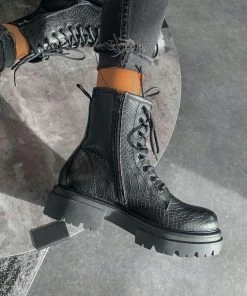 AJ Voyage Footwear BLIZZARD Chunky Platform Lace Up Ankle Boots - Black Croc