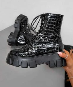 CIT COMMANDER Chunky Platform Lace Up Boots - Black Croc Patent