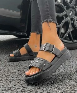 ELG SHOES HOLD ON Chunky Studded Buckle Sandals - Black