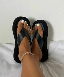 CIT JAYMIE Chunky Toe Post Sandals - Black