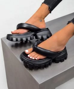 CIT KARMEN Chunky Toe Post Sandals - Black SHOES