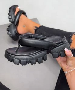 CIT KARMEN Chunky Toe Post Sandals - Black SHOES