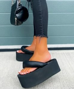 CIT SHOES MOLLIE Super Chunky Toe Post Sandals - Black