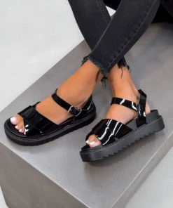 ELG SHOES PERLA Chunky Platform Buckle Sandals - Black Patent