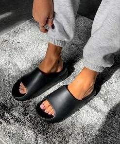 DMF RUN IT Flat Slider Sandals - Black SHOES