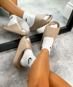 NDS RUN IT Flat Slider Sandals - Mocha