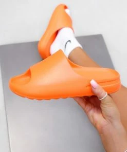 NDS SHOES RUN IT Flat Slider Sandals - Orange