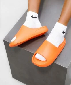 NDS SHOES RUN IT Flat Slider Sandals - Orange