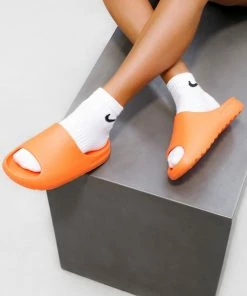 NDS SHOES RUN IT Flat Slider Sandals - Orange