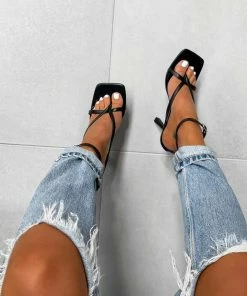 SASHA Toe Post Heels - Black