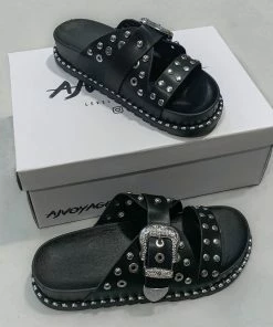 DMF SHOES WHO KNEW Chunky Studded Western Buckle Sandals - Black/Silver